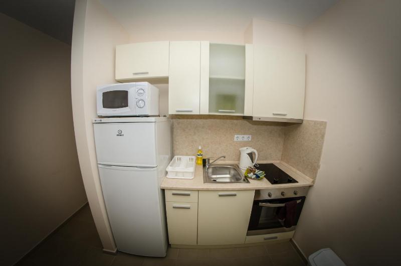 One-Bedroom Apartment with Balcony (2 Adults + 2 Children) image 1