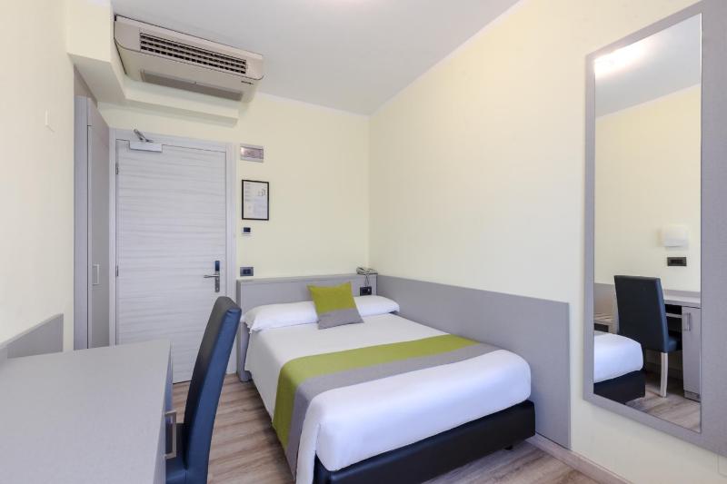 Hotel Aurora - image 36