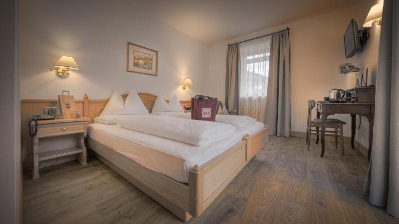 Double Room image 3