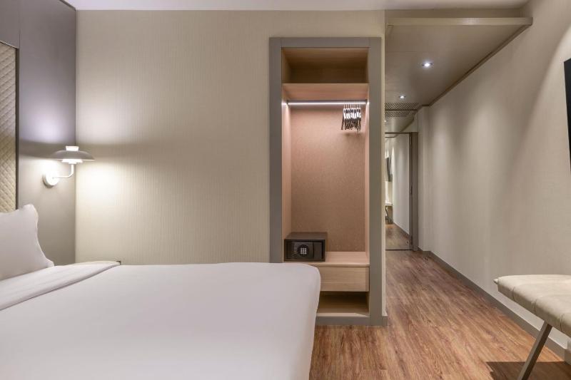 Guest room, 1 Queen image 4