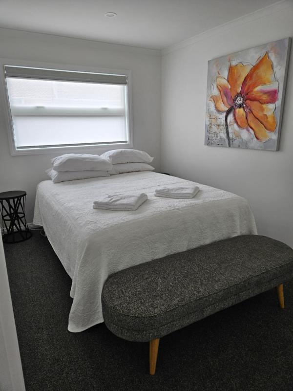 Redwood Apartments - image 15