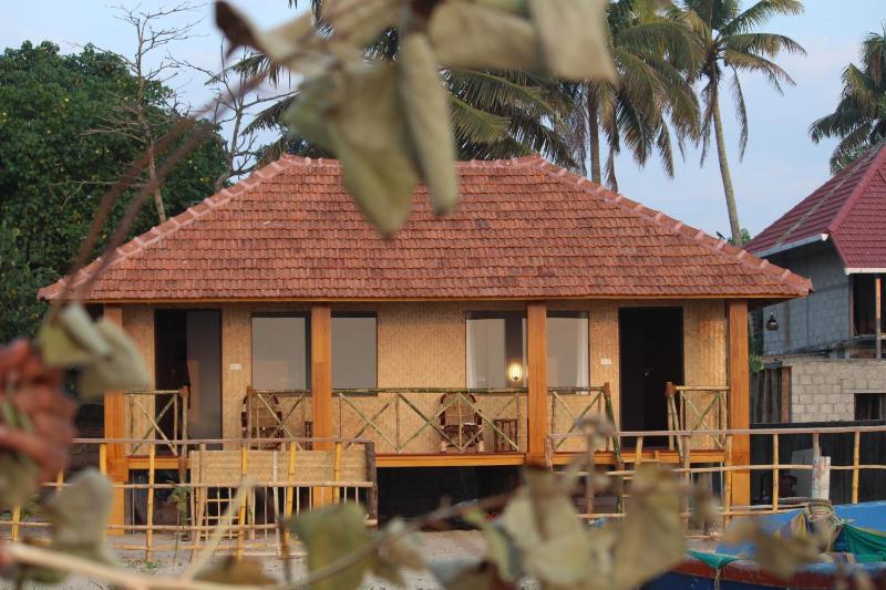 Marari Sunset Beach Villa - image 40