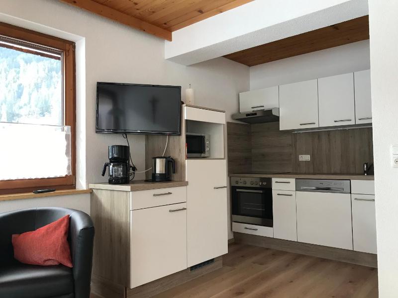 Two-Bedroom Apartment with Balcony image 1