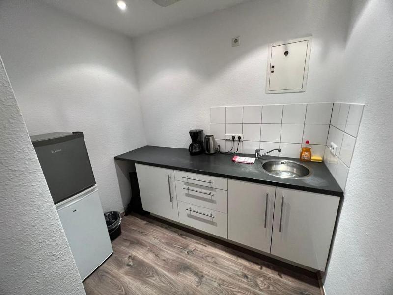 Studio Apartment image 4