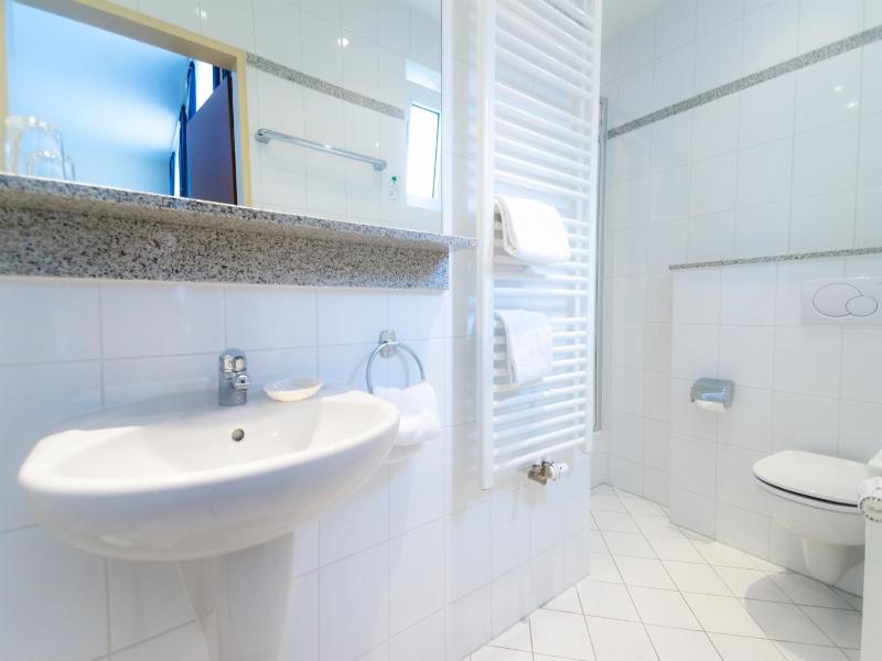 Premium Double Room image 2