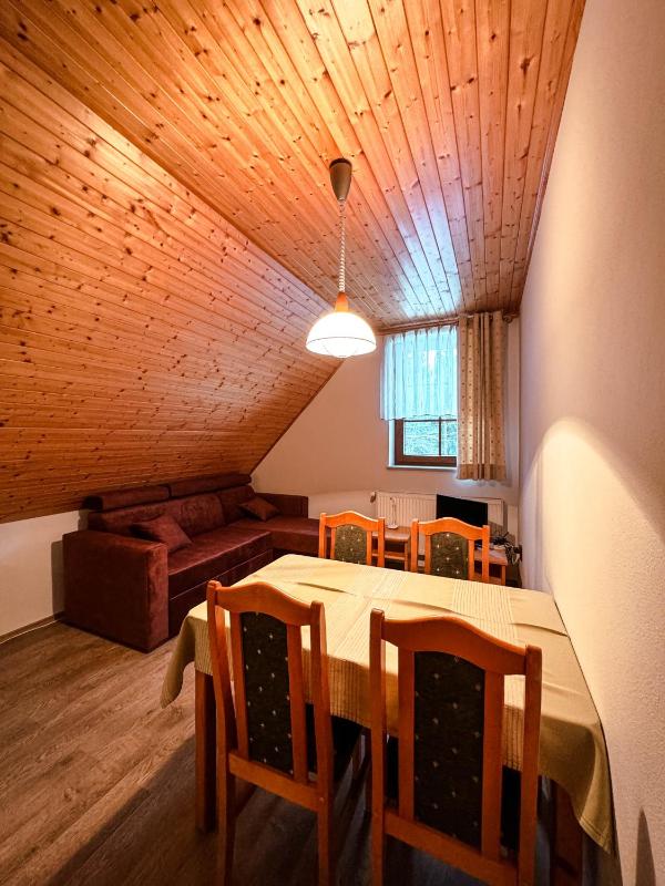 Apartment (3 Adults) image 1