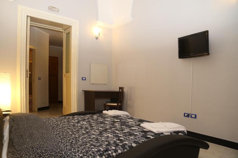 Hotel Sangiuliano 132 centro storico Catania - image 50
