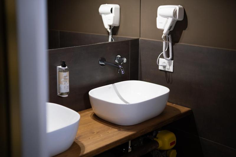 Hostelò - Luxury Hostel - image 14