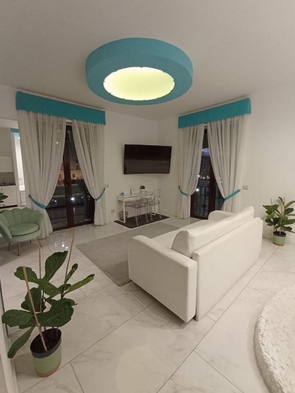 Superior King Room image 3