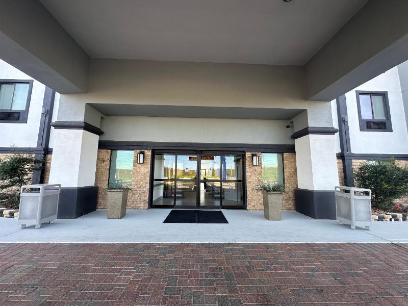 King Suite - Non Smoking image 3