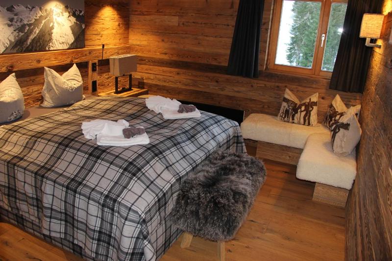 Deluxe Double Room image 2