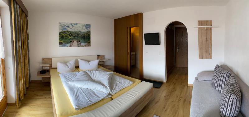 Double Room image 1