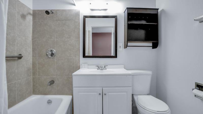 Viking Motel - image 37