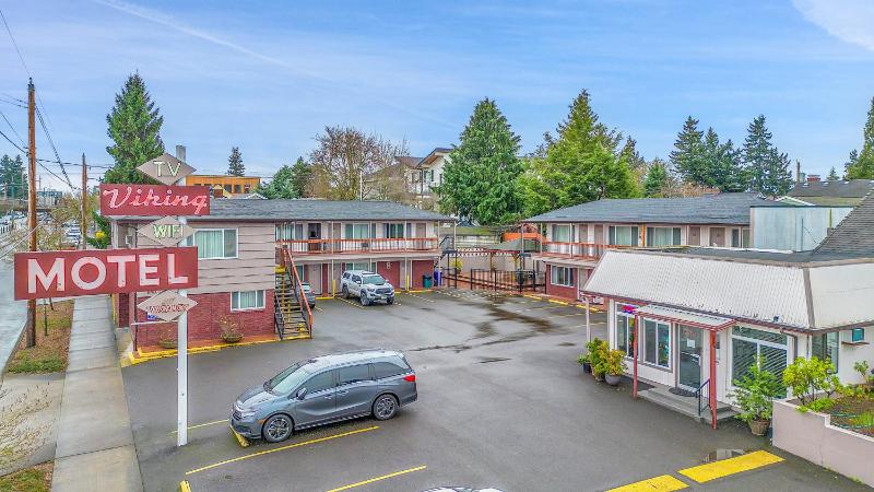 Viking Motel - image 18