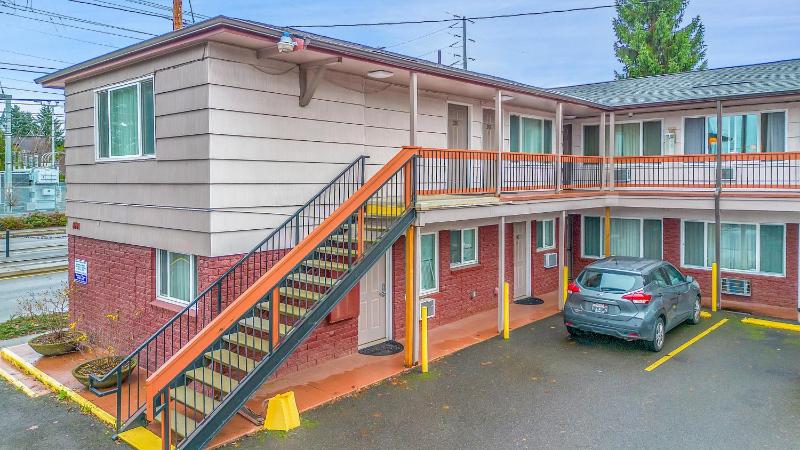 Viking Motel - image 3