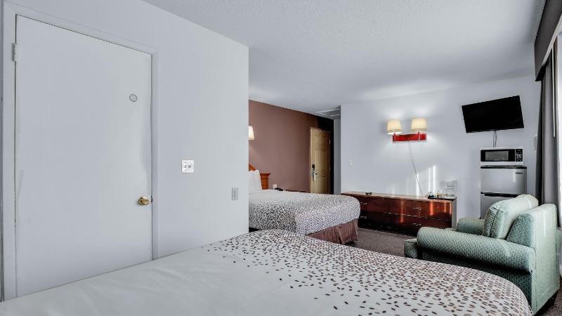 Viking Motel - image 14