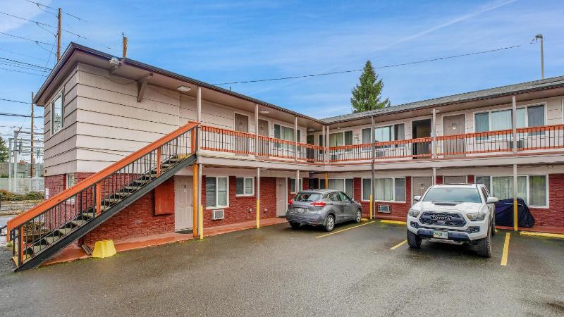 Viking Motel - image 5