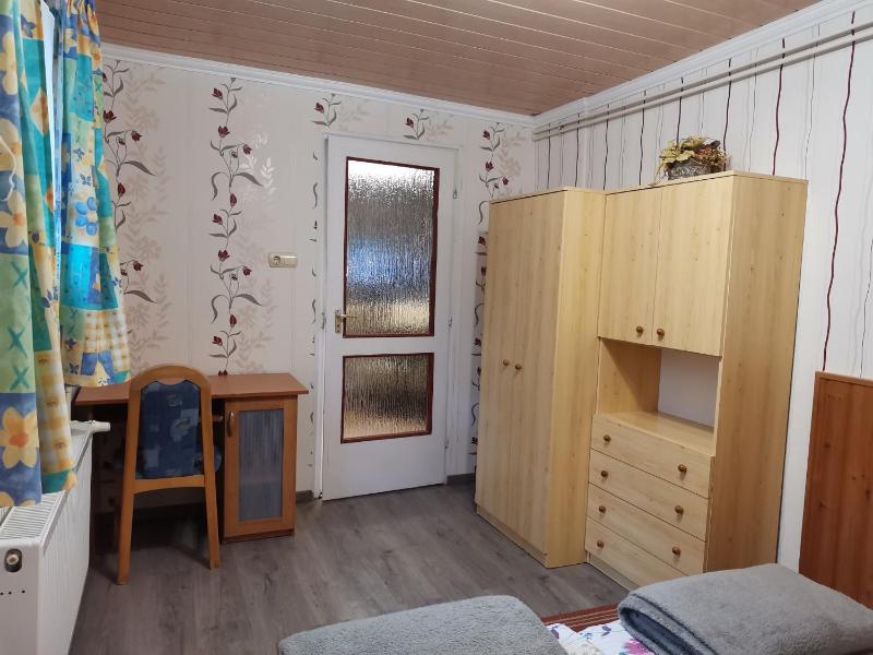 Two-Bedroom House image 4