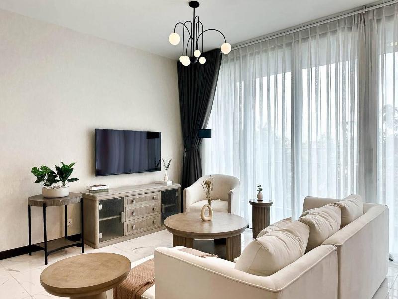 Spacious 3br With Gym & Pool Images