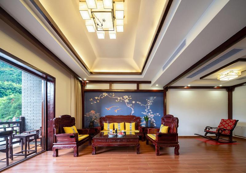 Guanshan Garden Ancient Chinese Holiday Inn Zhangjiajie National Forest Park Branch - image 45