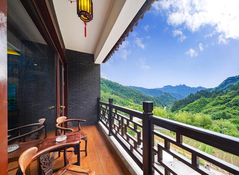 Guanshan Garden Ancient Chinese Holiday Inn Zhangjiajie National Forest Park Branch - image 47