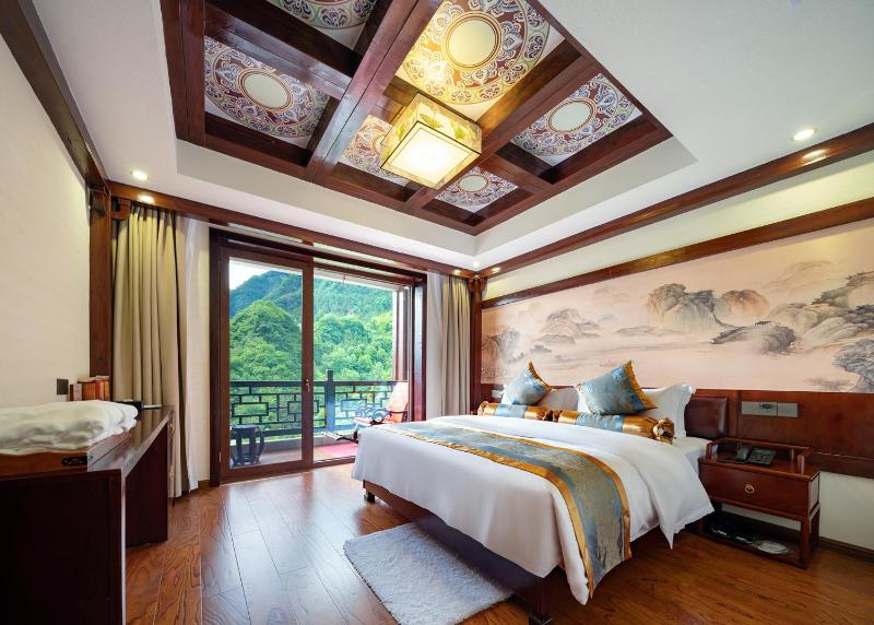 Guanshan Garden Ancient Chinese Holiday Inn Zhangjiajie National Forest Park Branch - image 29