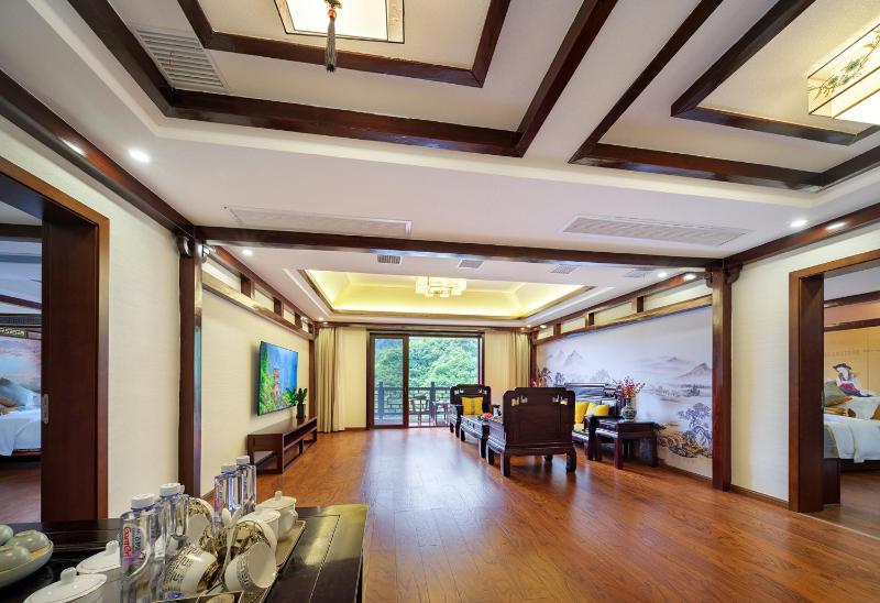Guanshan Garden Ancient Chinese Holiday Inn Zhangjiajie National Forest Park Branch - image 14