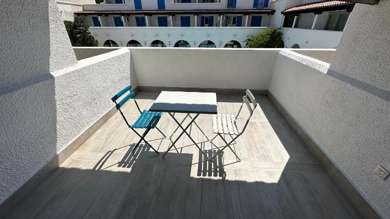 Double or Twin Room with Balcony image 4