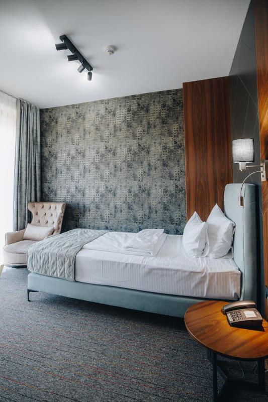 Single Room image 3
