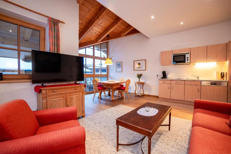 One-Bedroom Apartment image 3
