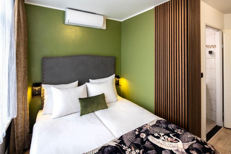 Jupiter Hotel - image 10