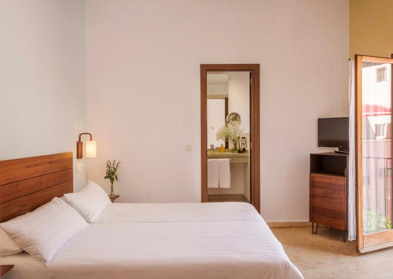 Comfort Double or Twin Room image 1