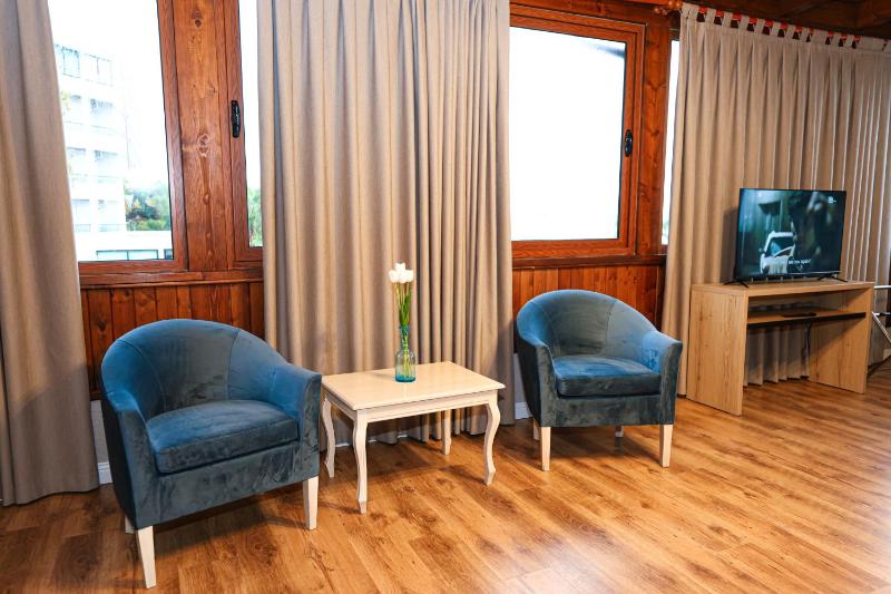 Suite with Sea View image 3