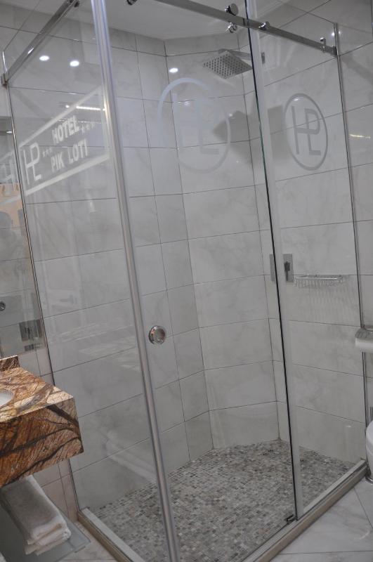 Superior Triple Room with Free Wi-Fi image 2