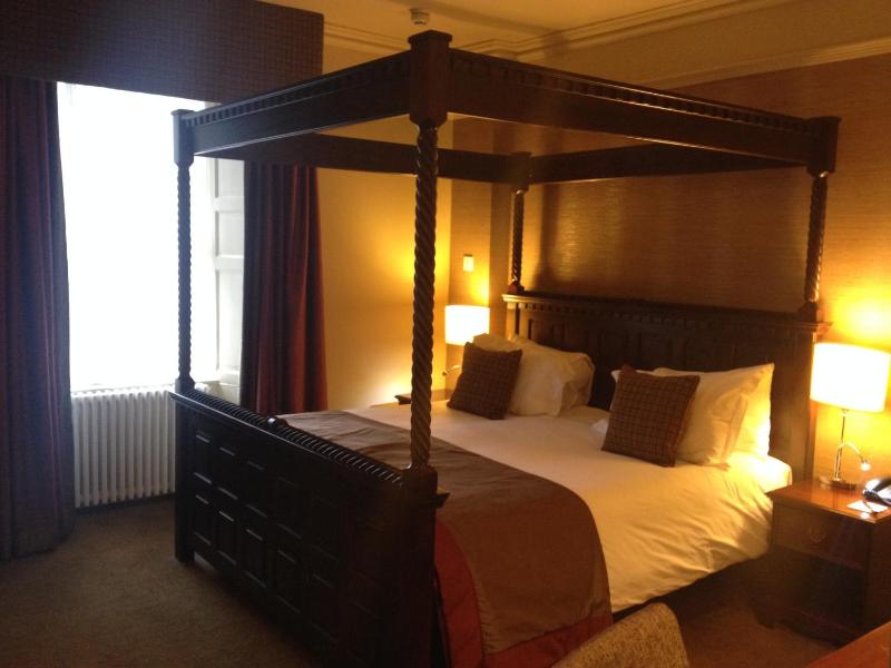Classic Double Room image 3