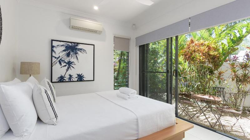 Bella Beach House Port Douglas - image 2