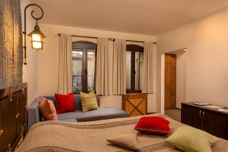 Superior King Room image 1