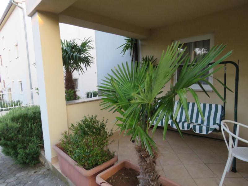 Two-Bedroom Apartment with Patio image 2