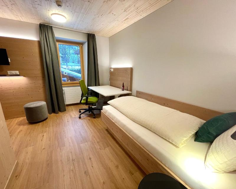 Single Room image 3