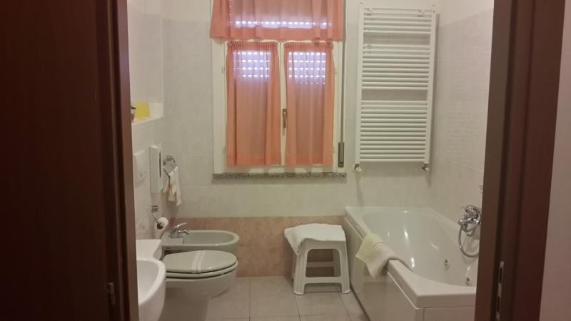 Deluxe Double Room image 2