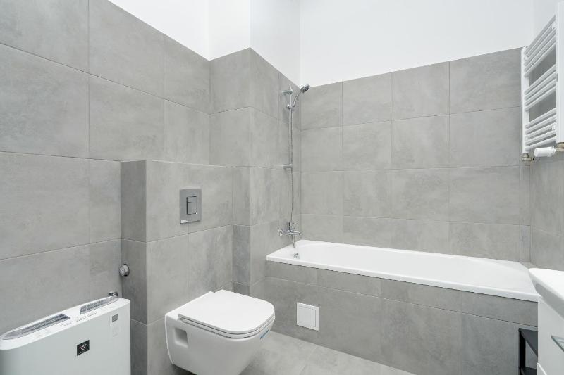 Cozy Studio with Balcony and FREE GARAGE by Noclegi Renters - image 11