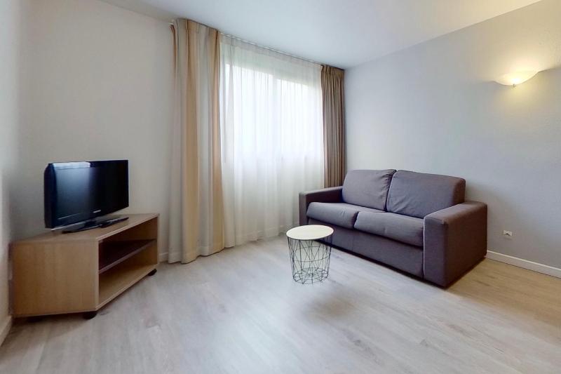 Apartment (4 Adults) image 3