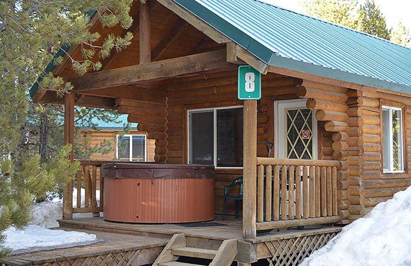 One-Bedroom Cottage image 1