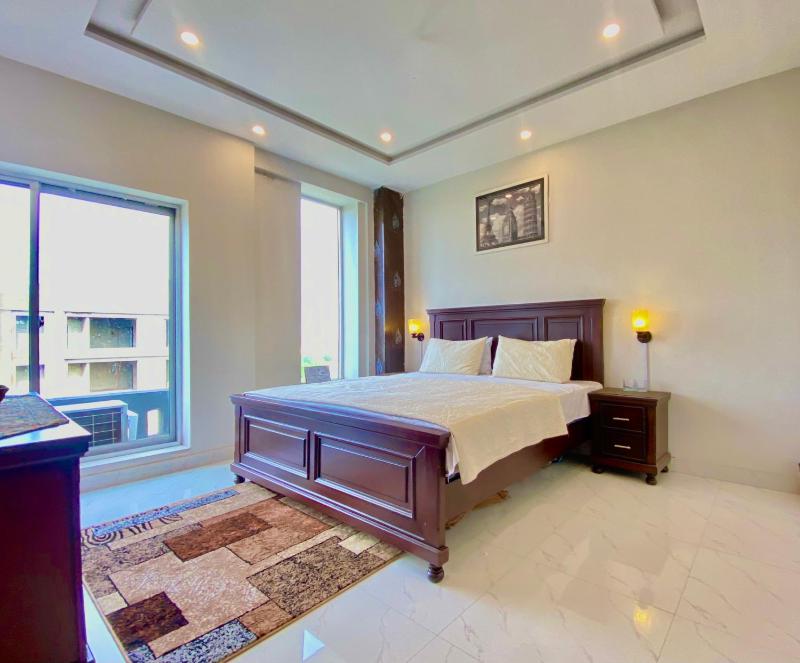 1-Bed Elegant Condo at Eiffel TW Images