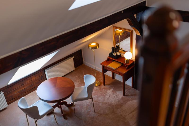 Triple Room with Bath image 3