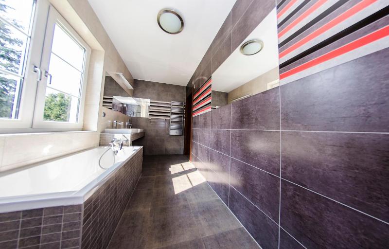 Double or Twin Room with Shared Bathroom image 2
