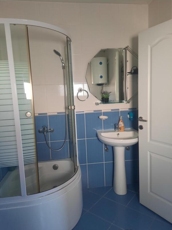 One-Bedroom Apartment with Terrace image 4