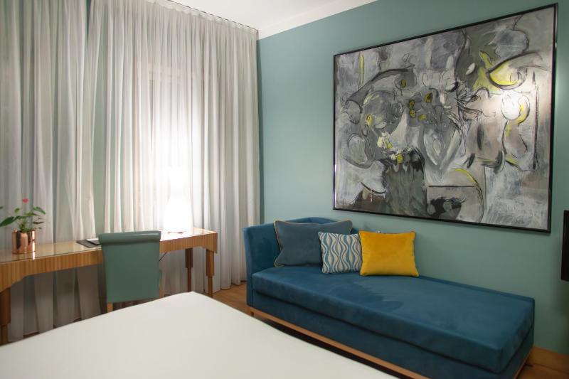 Superior Double Room image 3