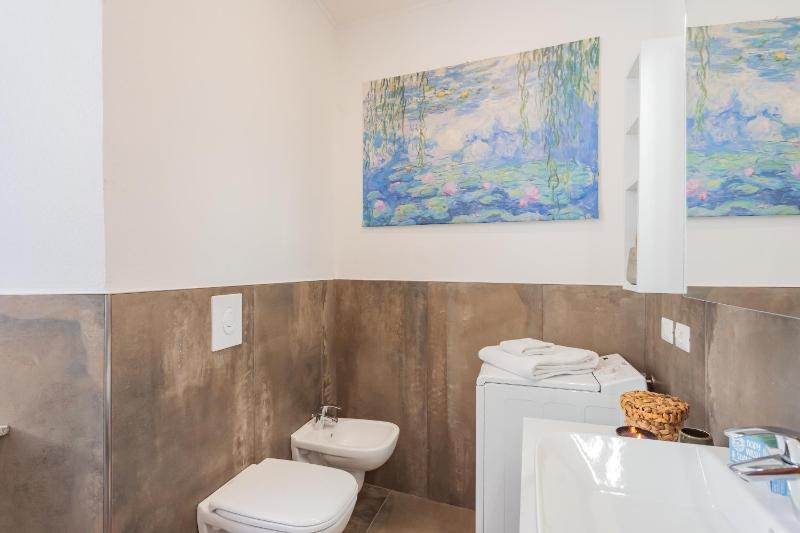 La Casa di Nino by Rent All Como - image 17