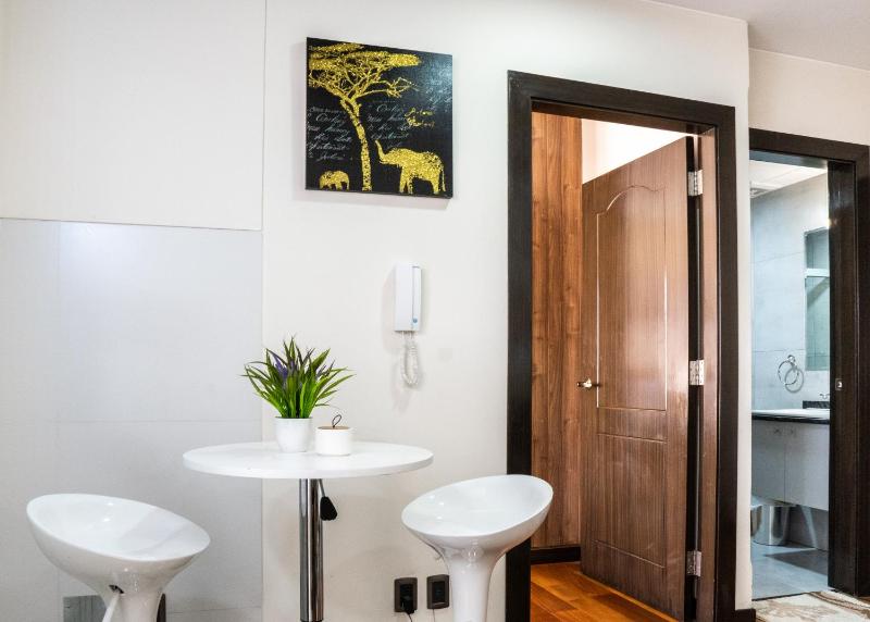 Warm Bright & Cozy Apartment in the best area of La Paz! - image 8